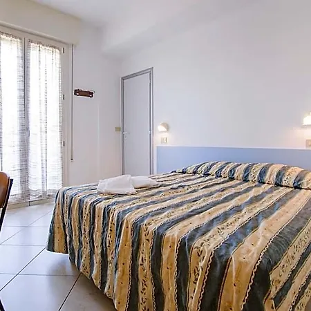 Hotel Edelweiss *