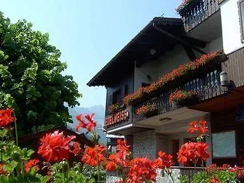 Edelweiss Hotel *
