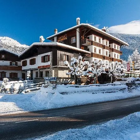 Hotel Edelweiss *