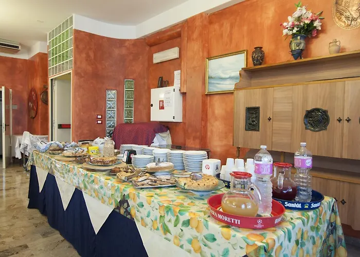 Edelweiss Hotel *